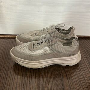 Sorel grey n white platform out n about lace up traction sneaker sz 8